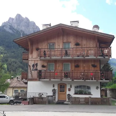 Ciasa Ciampedie Vigo di Fassa Esterno foto